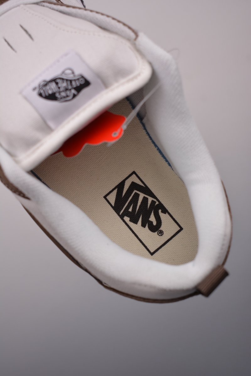Vans Classics Knu Skool 'White / Brown' view
