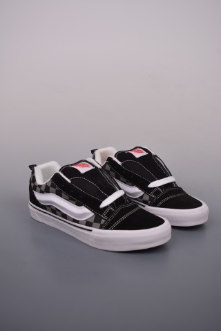 Vans Classics Knu Skool 'Black / Grey' view 10