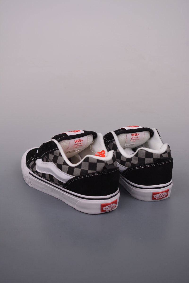 Vans Classics Knu Skool 'Black / Grey' view