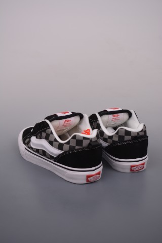 Vans Classics Knu Skool 'Black / Grey' view 11