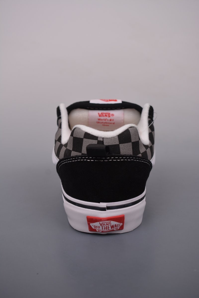 Vans Classics Knu Skool 'Black / Grey' view