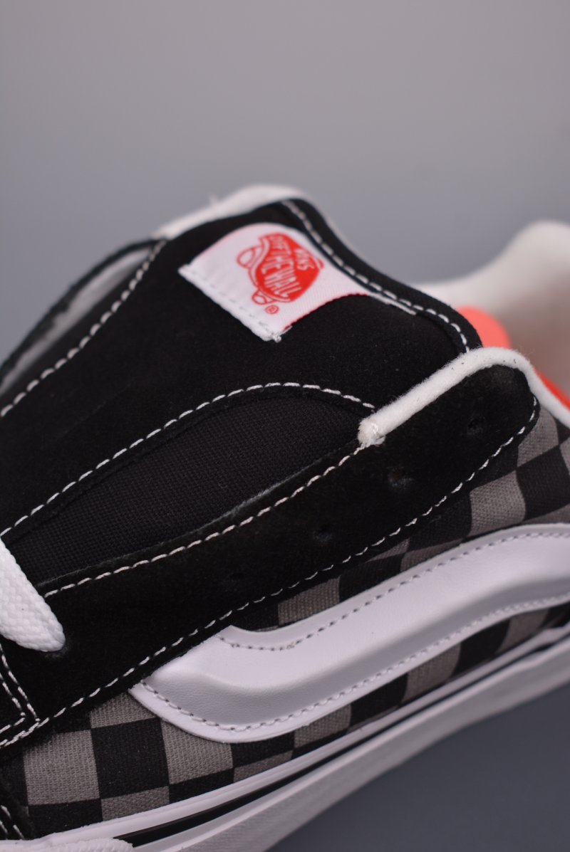 Vans Classics Knu Skool 'Black / Grey' view