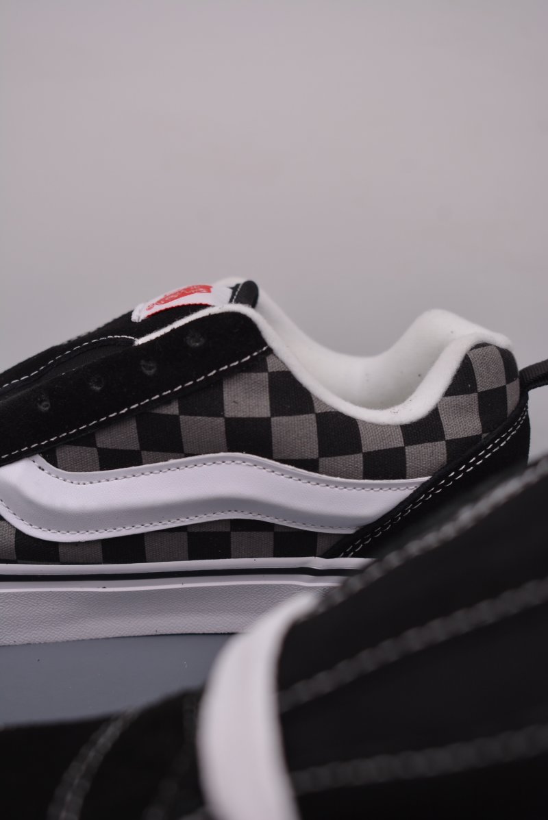 Vans Classics Knu Skool 'Black / Grey' view