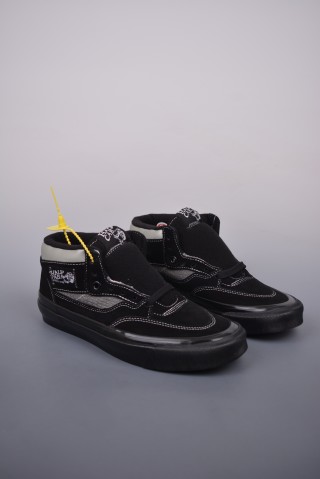 Vans Half Cab 33 DX 'Black / White' view 1