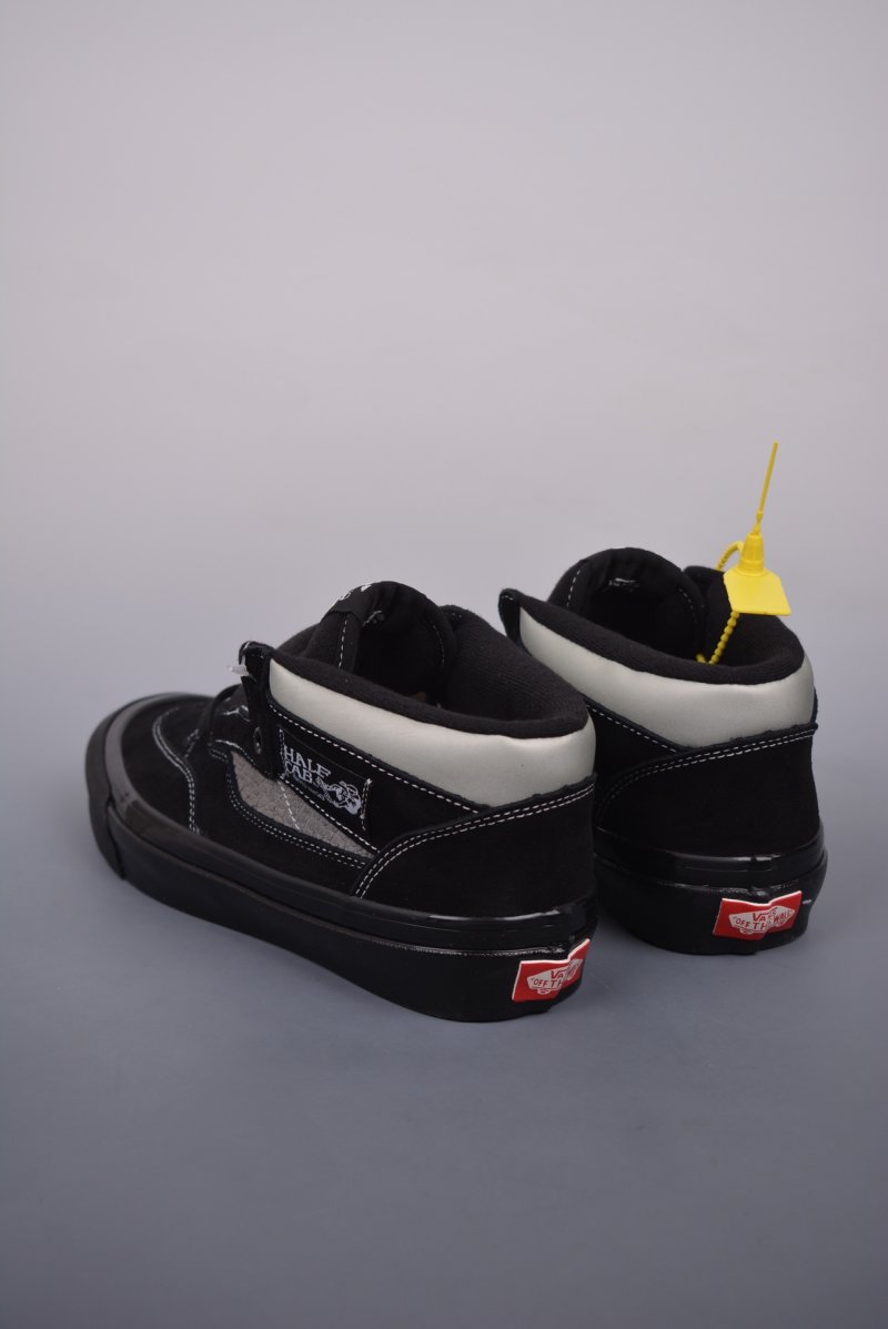 Vans Half Cab 33 DX 'Black / White' view