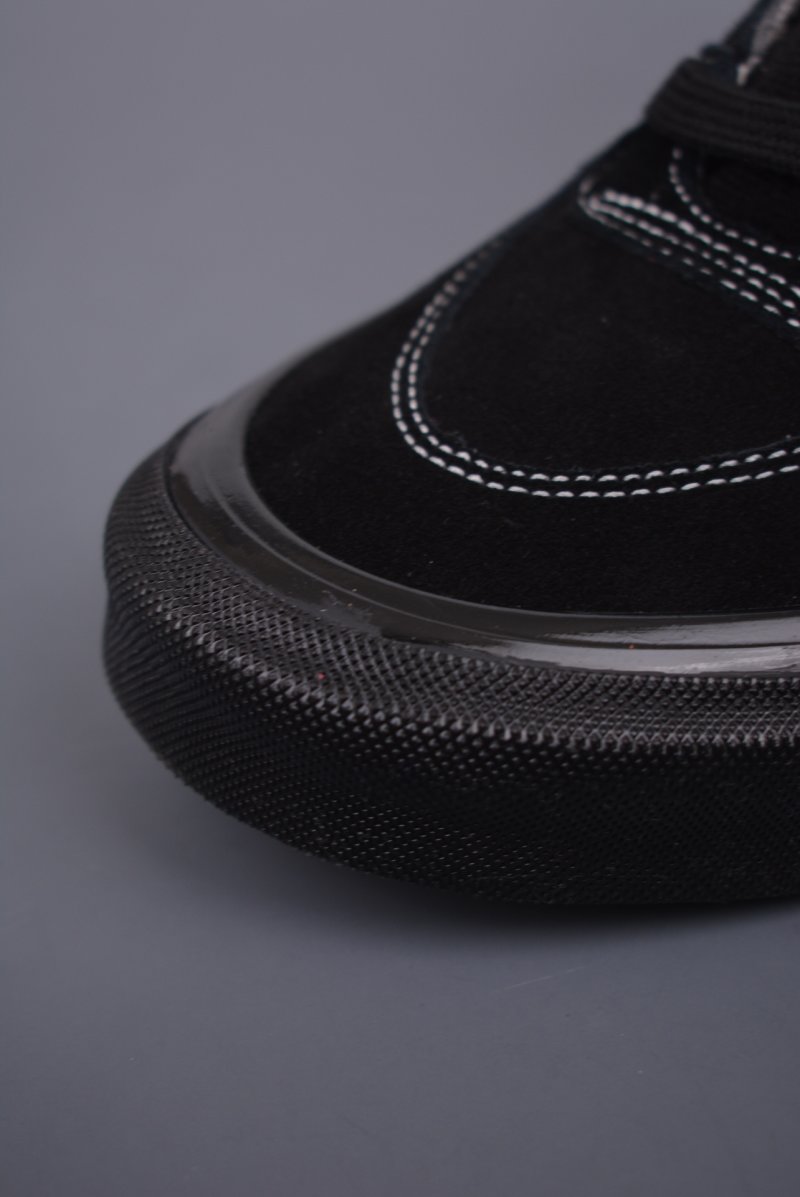 Vans Half Cab 33 DX 'Black / White' view