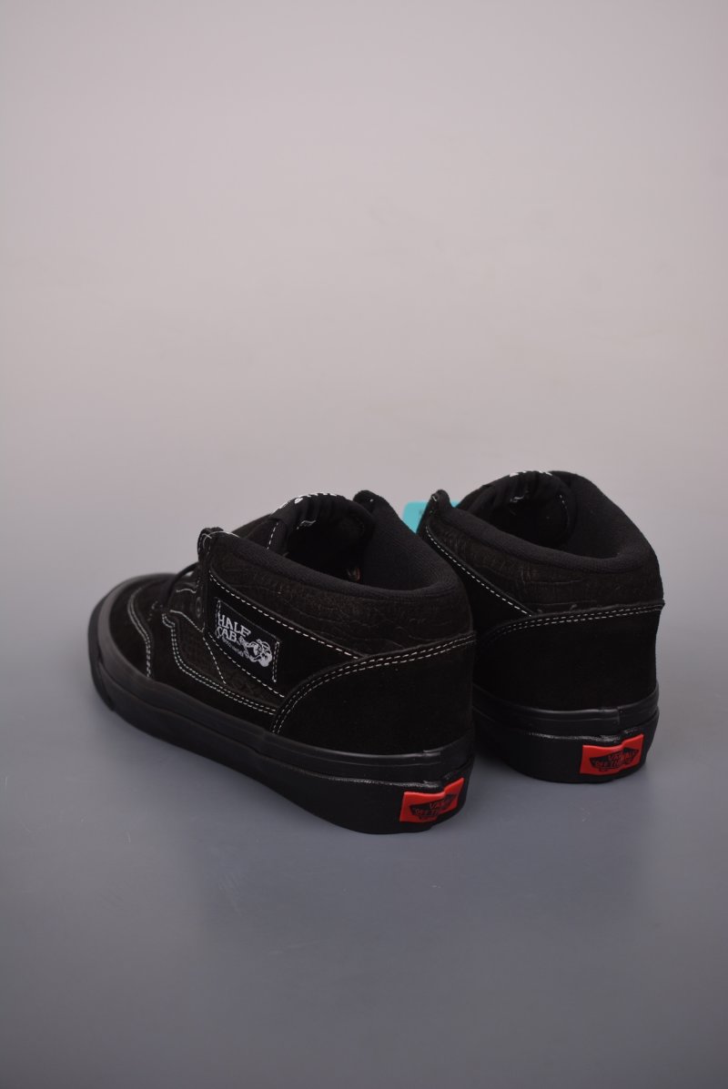 Vans Half Cab 33 DX 'Black' view