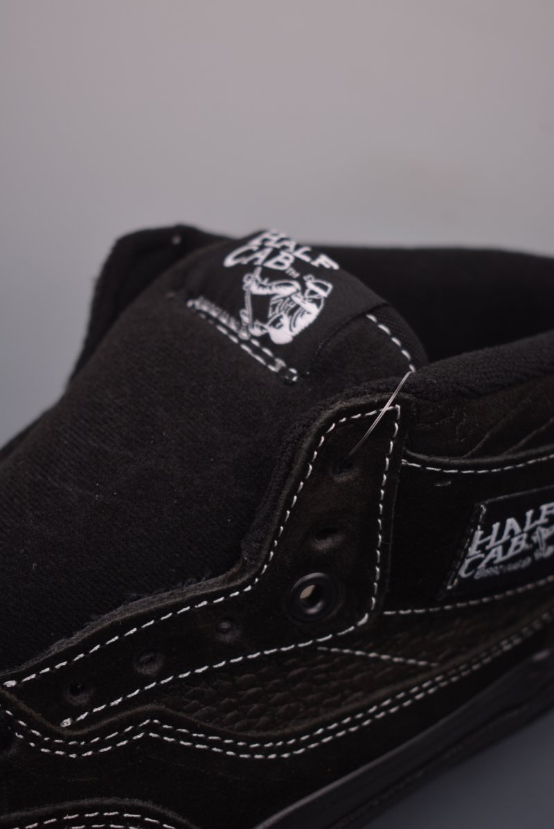 Vans Half Cab 33 DX 'Black' view