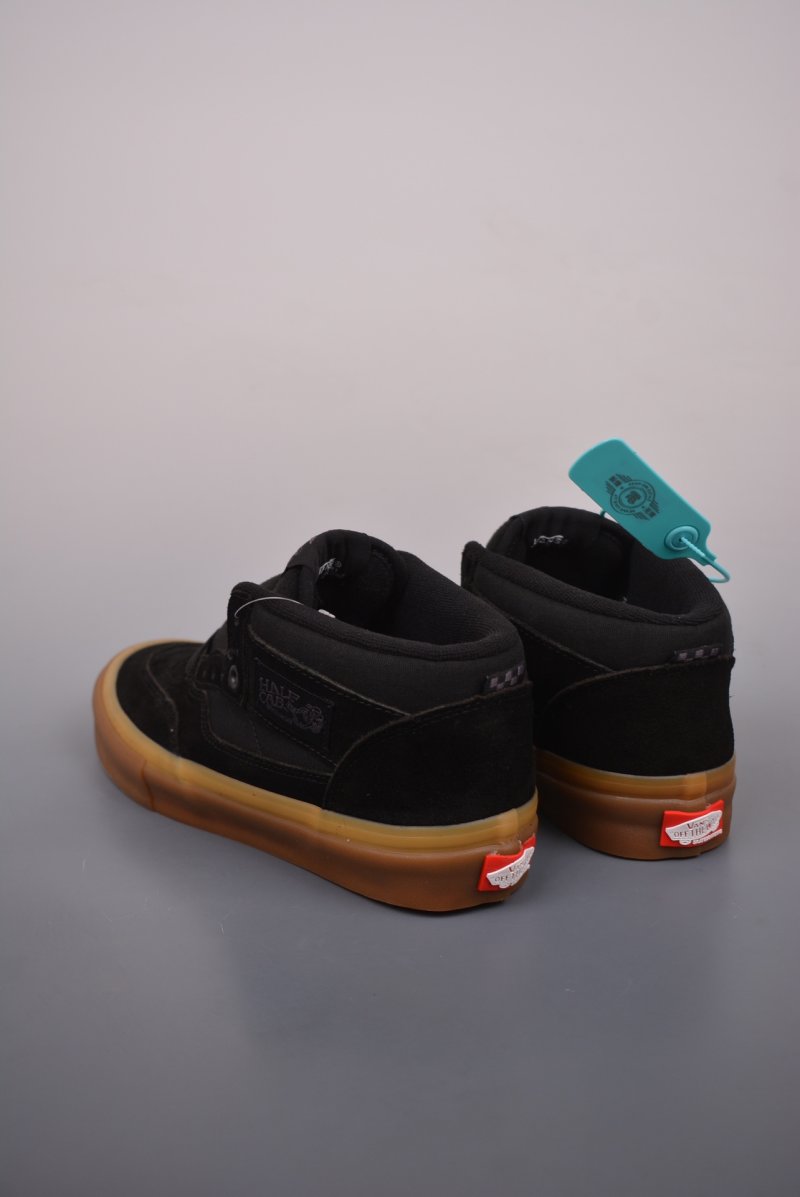 Vans Half Cab 'Black' view