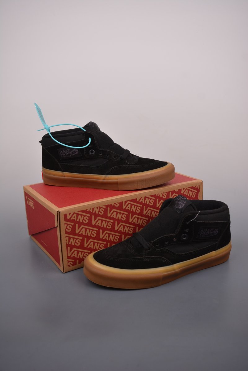 Vans Half Cab 'Black' view