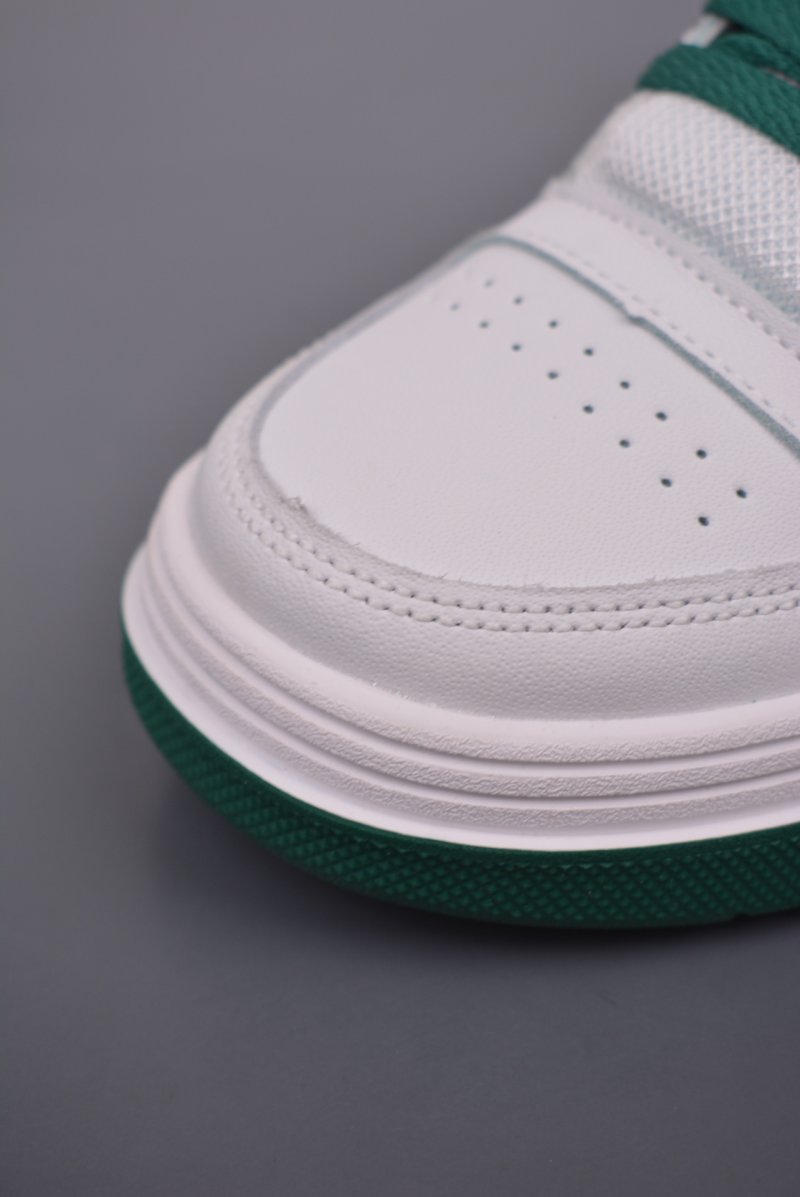 Vans Hylane Upland view