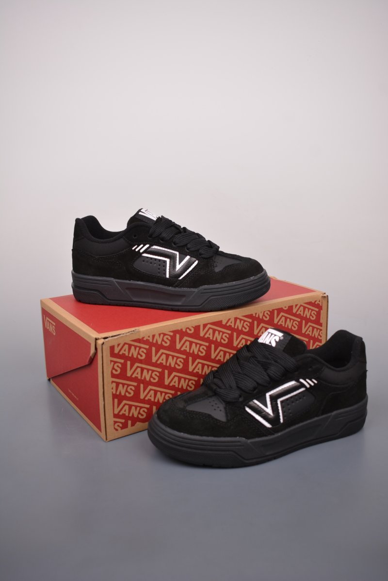 Vans Hylane Upland 'Black' view