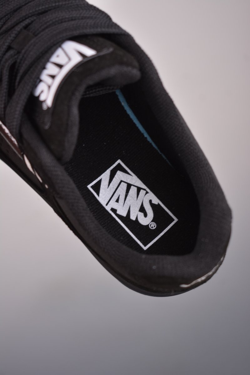 Vans Hylane Upland 'Black' view