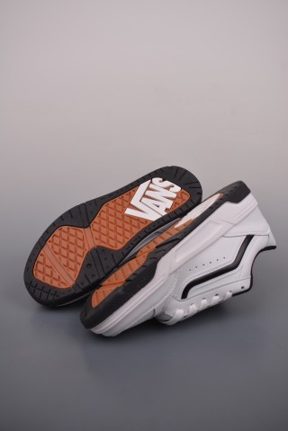 Vans Hylane Upland 'Black / White' view 3