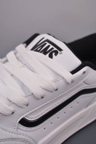 Vans Hylane Upland 'Black / White' view 7