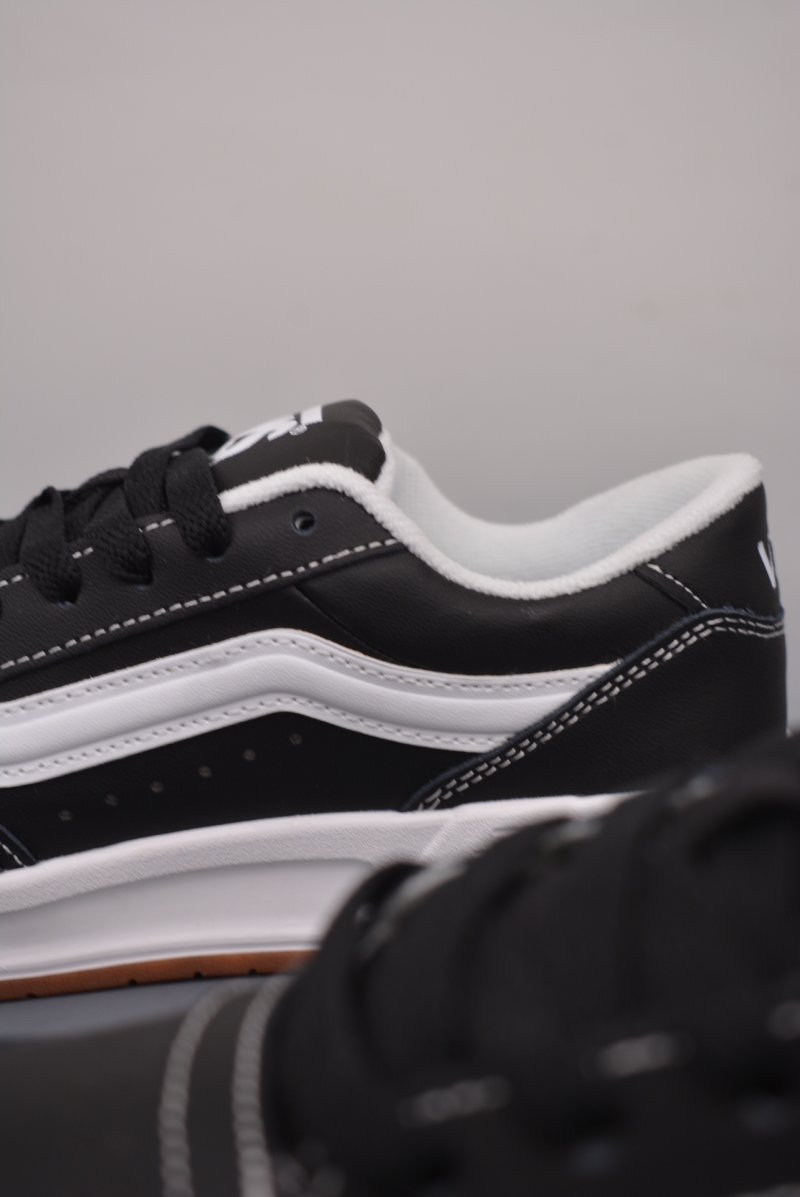 Vans Hylane Upland Y2K 'Black / White / Grey / Blue' view
