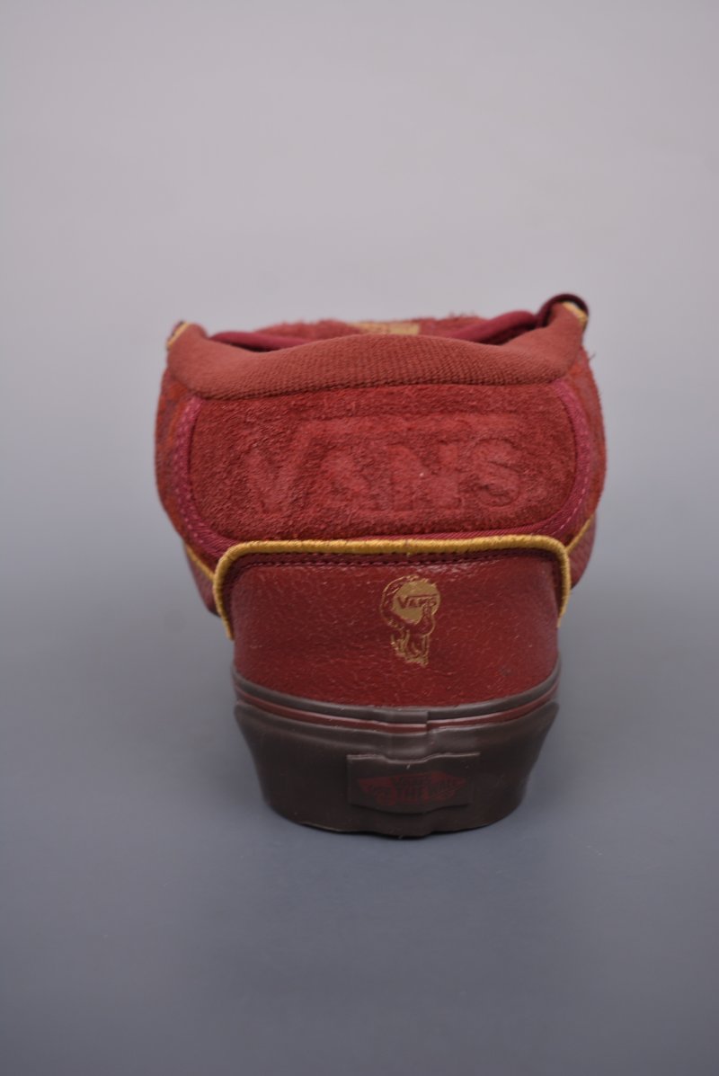 Vans Knu Mid 'Dragon Year Red' view