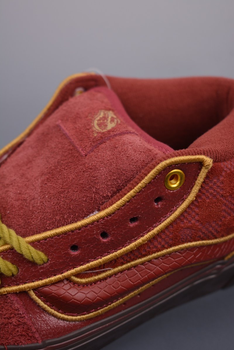 Vans Knu Mid 'Dragon Year Red' view