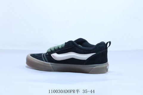 Vans Knu Skool 'Black' view 2