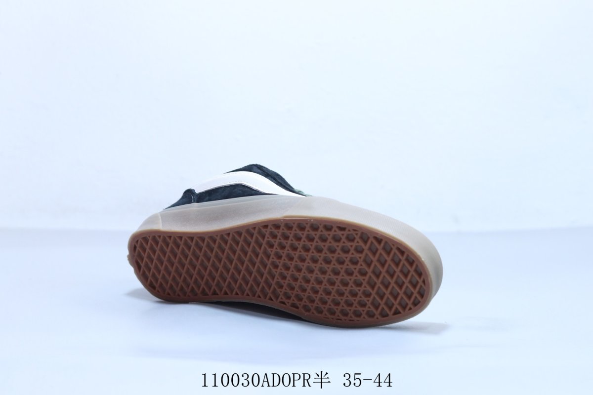 Vans Knu Skool 'Black' view