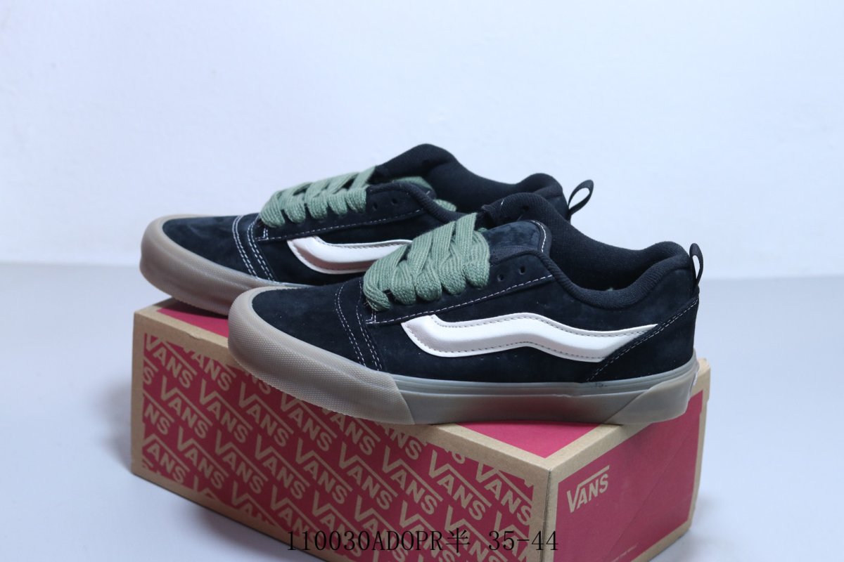Vans Knu Skool 'Black' view