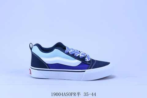 Vans Knu Skool view 1