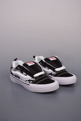 Vans Knu Skool 'Black / White' view 1