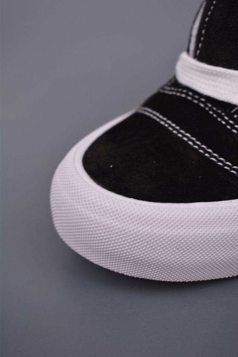 Vans Knu Skool 'Black / White' view