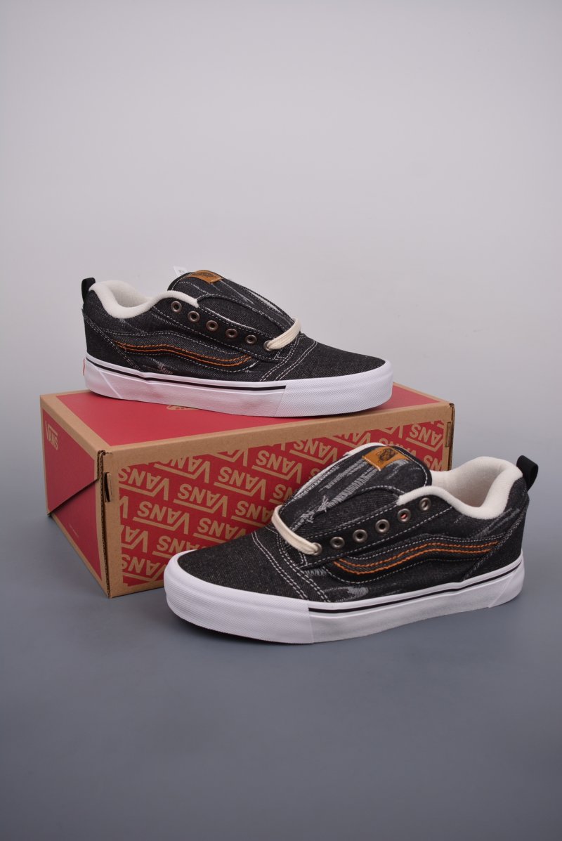 Vans Knu Skool Classics 'Black / Brown' view