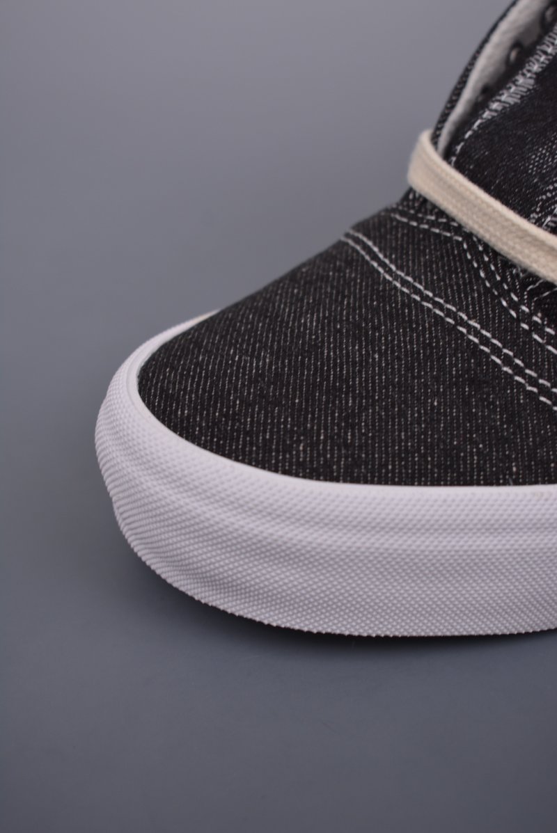 Vans Knu Skool Classics 'Black / Brown' view