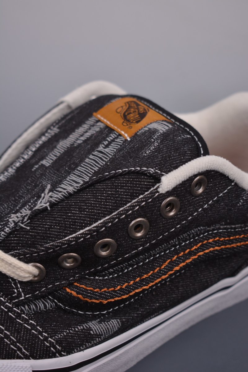 Vans Knu Skool Classics 'Black / Brown' view