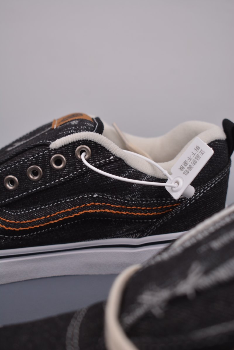 Vans Knu Skool Classics 'Black / Brown' view