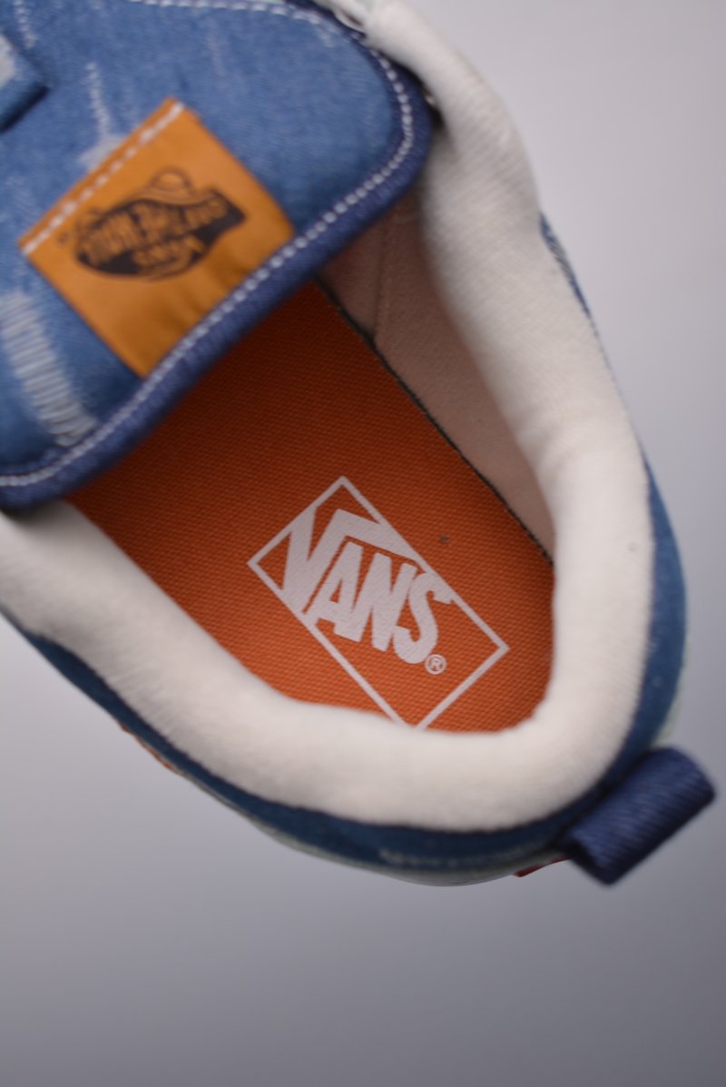 Vans Knu Skool Classics 'White / Blue / Brown' view
