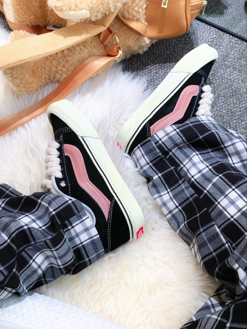Vans Knu-Skool CNY 'Brown' view