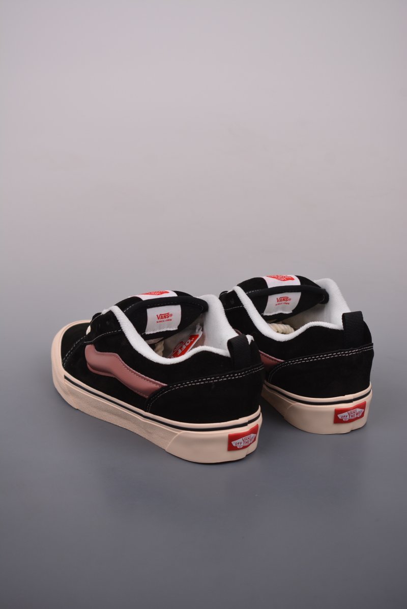 Vans Knu-Skool CNY Logo view