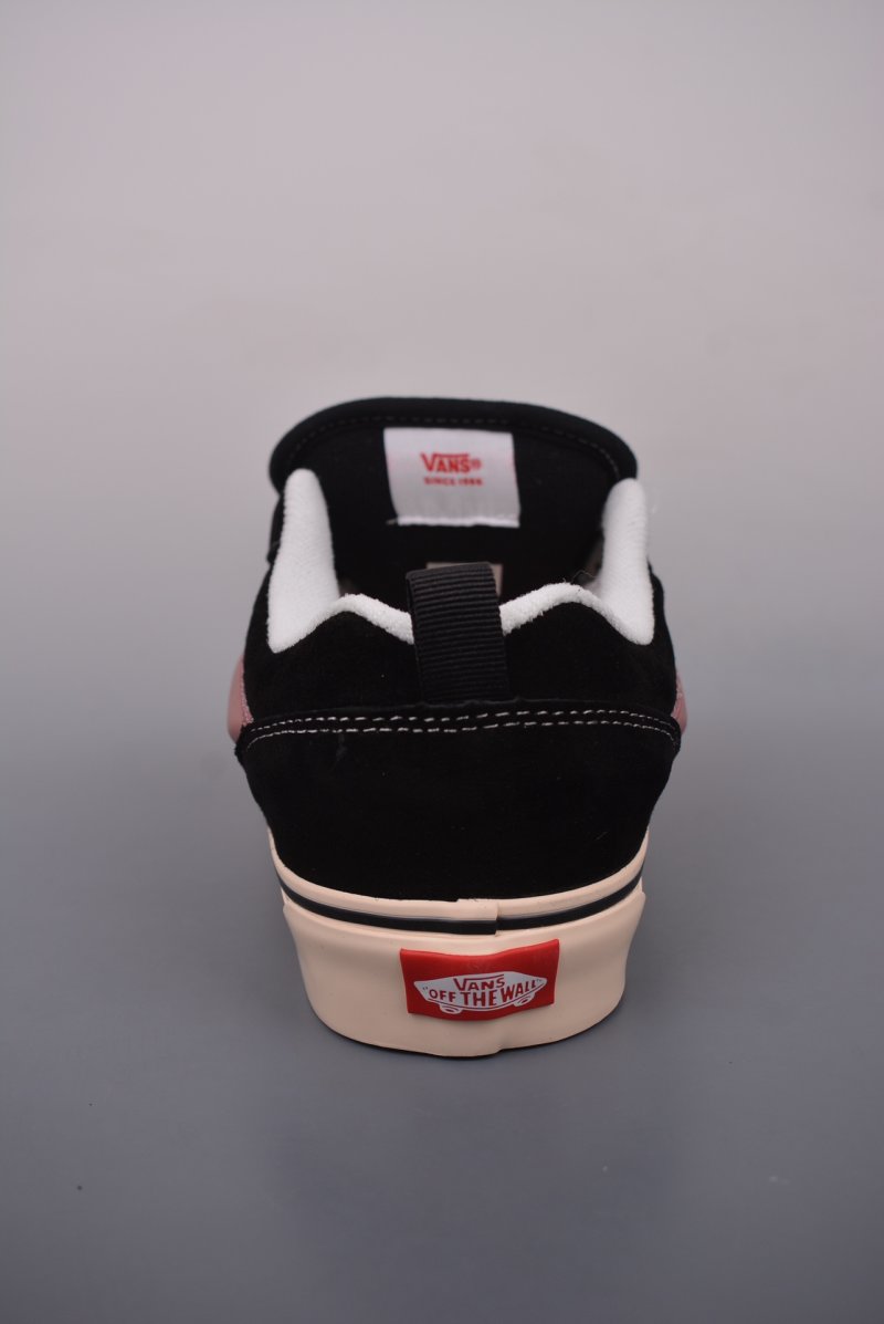 Vans Knu-Skool CNY Logo view