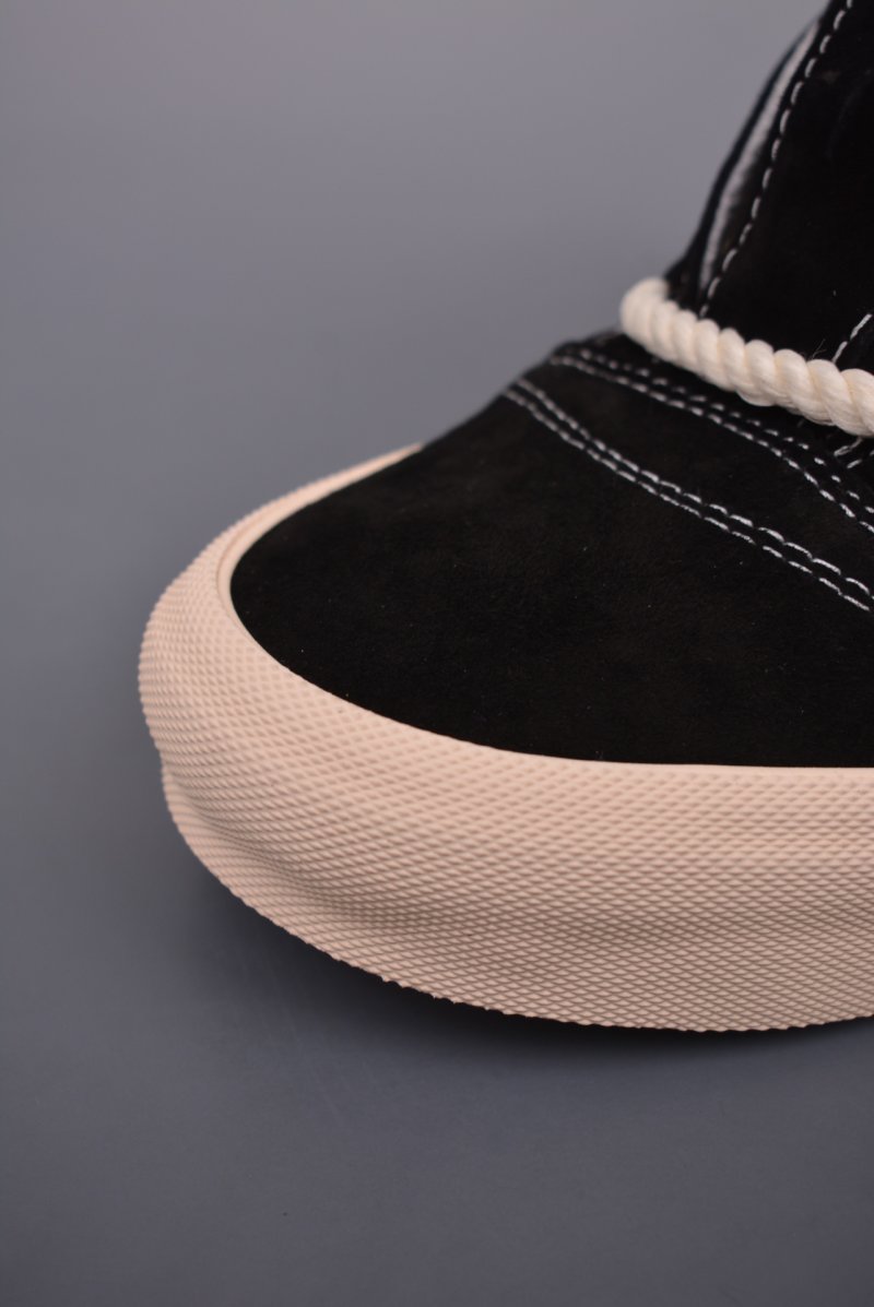 Vans Knu-Skool CNY Logo view
