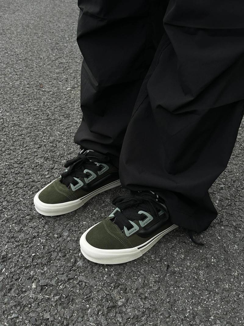 Vans Knu Skool DR 'Brown' view