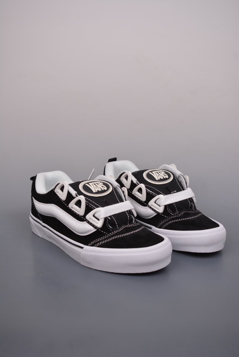 Vans Knu Skool DR 'Black / White'