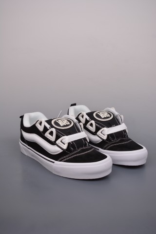 Vans Knu Skool DR 'Black / White' view 1