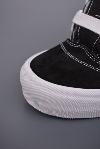 Vans Knu Skool DR 'Black / White' view 6