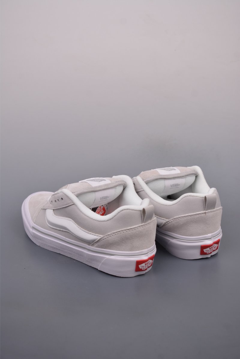 Vans Knu Skool Logo 'Grey / Silver' view