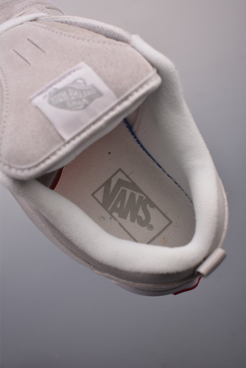 Vans Knu Skool Logo 'Grey / Silver' view