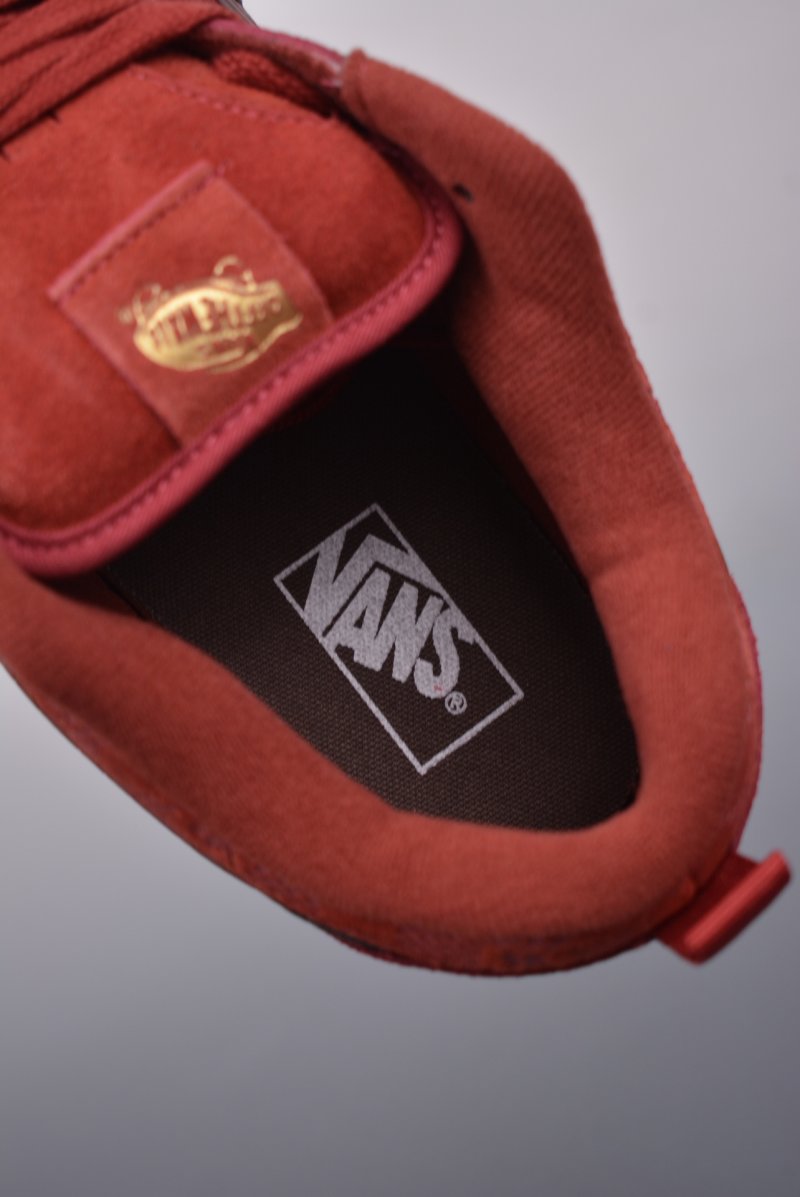 Vans Knu Skool Logo 'Dragon Year Red' view