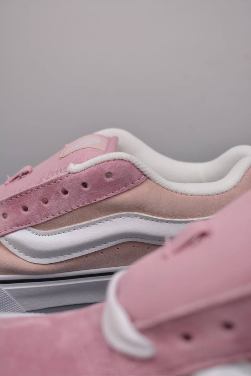 Vans Knu Skool Logo 'Pink' view