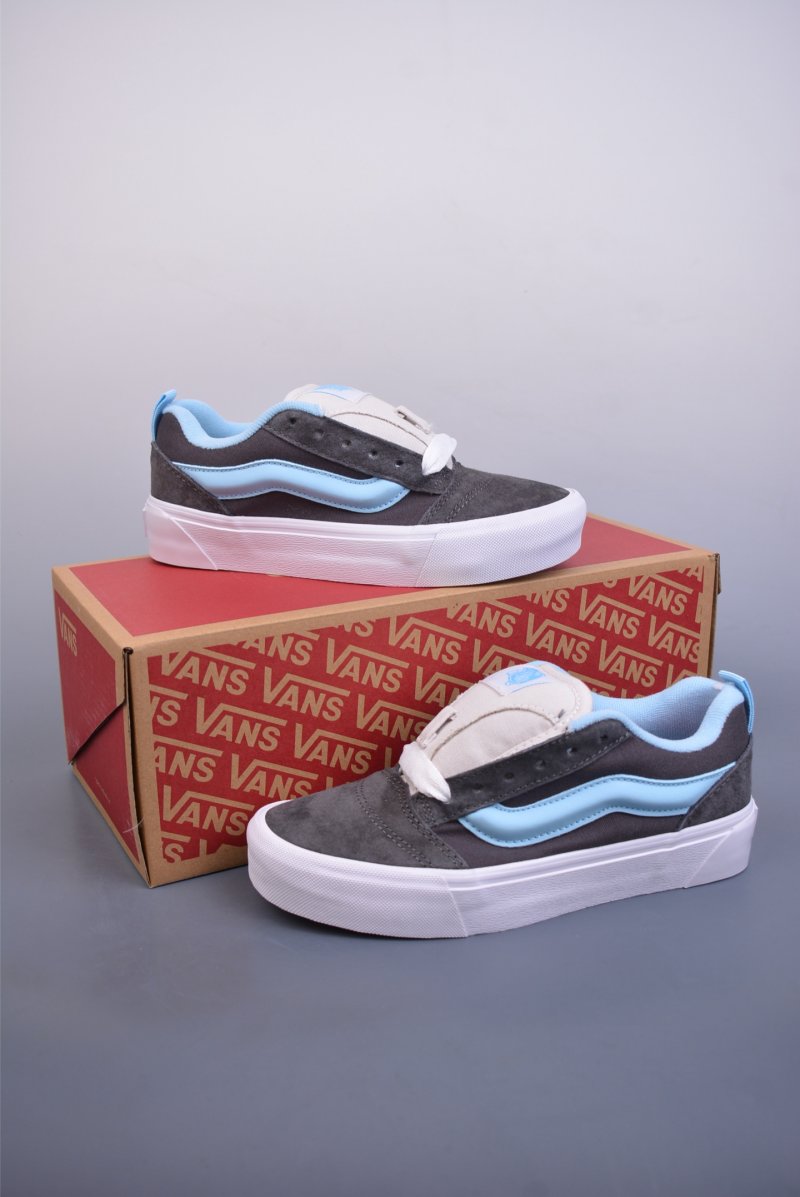 Vans Knu Skool Logo view