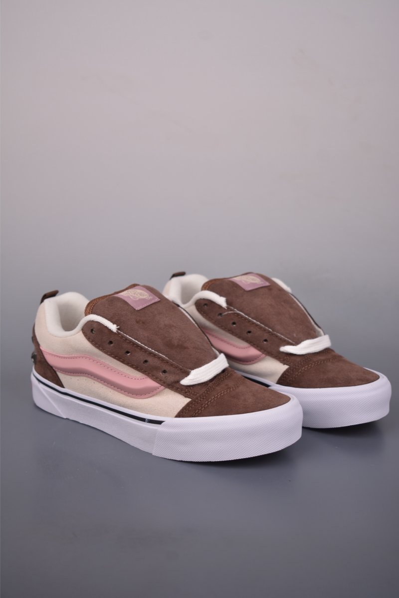 Vans Knu Skool Logo Studded
