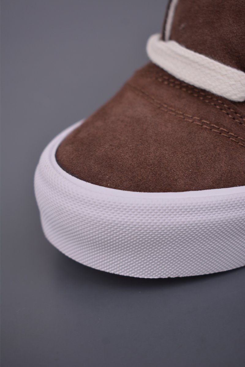 Vans Knu Skool Logo Studded view