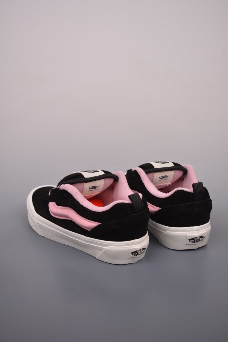 Vans Knu-Skool Logo 'Black / Pink' view