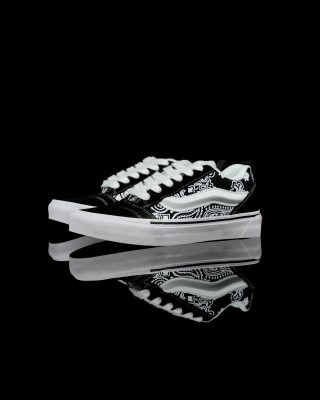 Vans Knu Skool Logo Graffiti 'Black / White' view 1